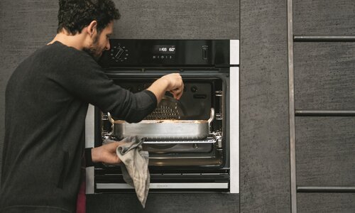 NEFF Slide&Hide Oven