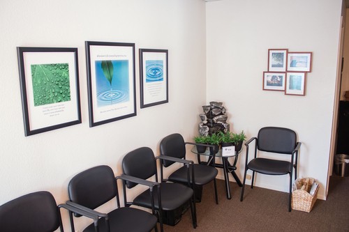 waiting-room-at-abundant-life-counseling-services-north-austin-location