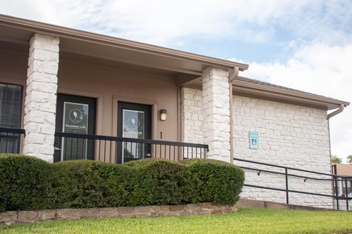 exterior-of-abundant-life-counseling-services-north-austin-location-links-to-alcs-north-austin-web-page