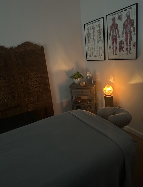 https://www.mindbodyonline.com/explore/locations/kevin-mccormack-lmt-massage-therapy