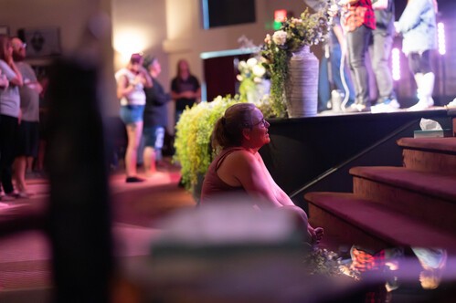 members of liberty christian church of havelock worshipping