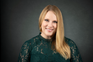 Head shot of Heather Lake