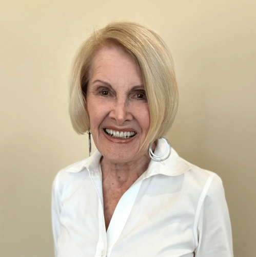 Profile Photo: Elin Raymond