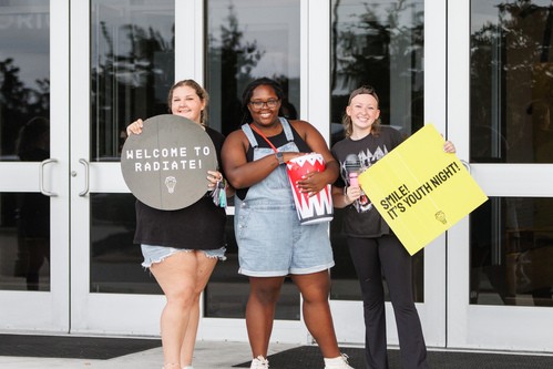 Students worshiping at Ignite Church Radiate Youth Ministry