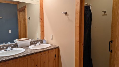 Green Room Shower & Double sinks.
