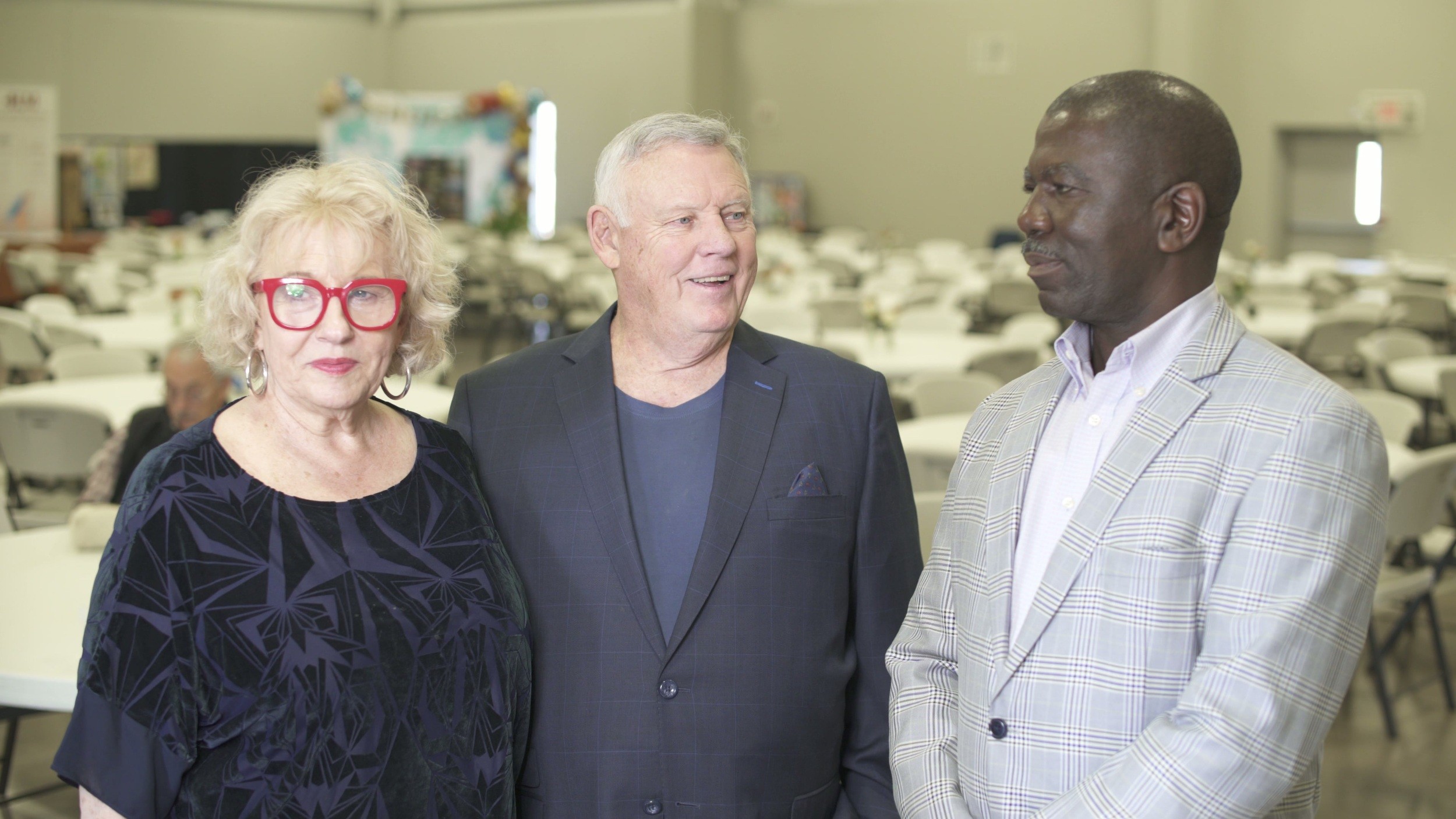 Terry and Reneé Mize in conversation with Bornface Davidson of Zimbabwe