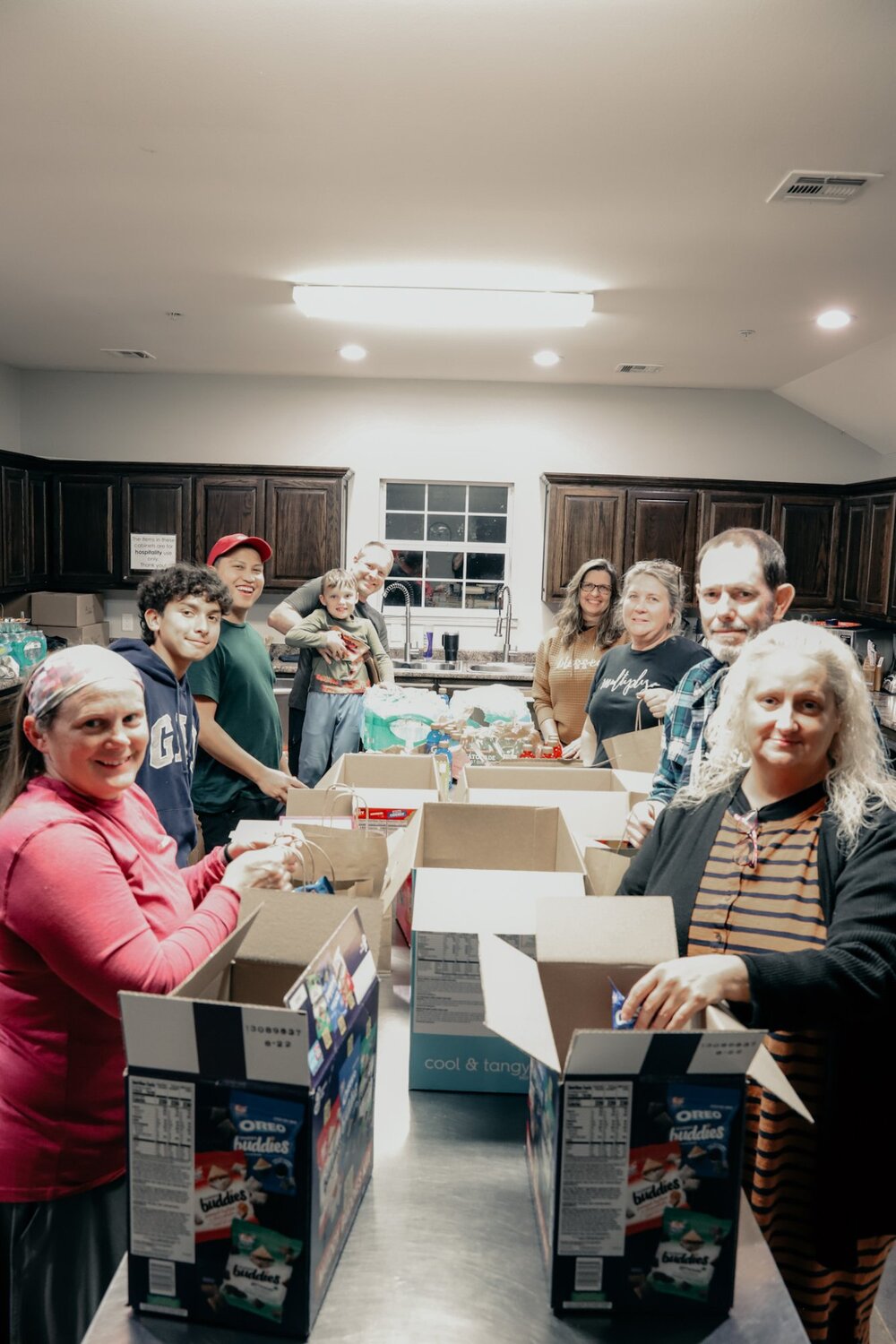 Calvary volunteers working together