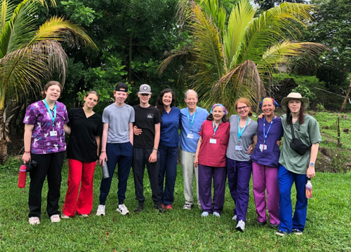 Group of Honduras medical mission volunteers