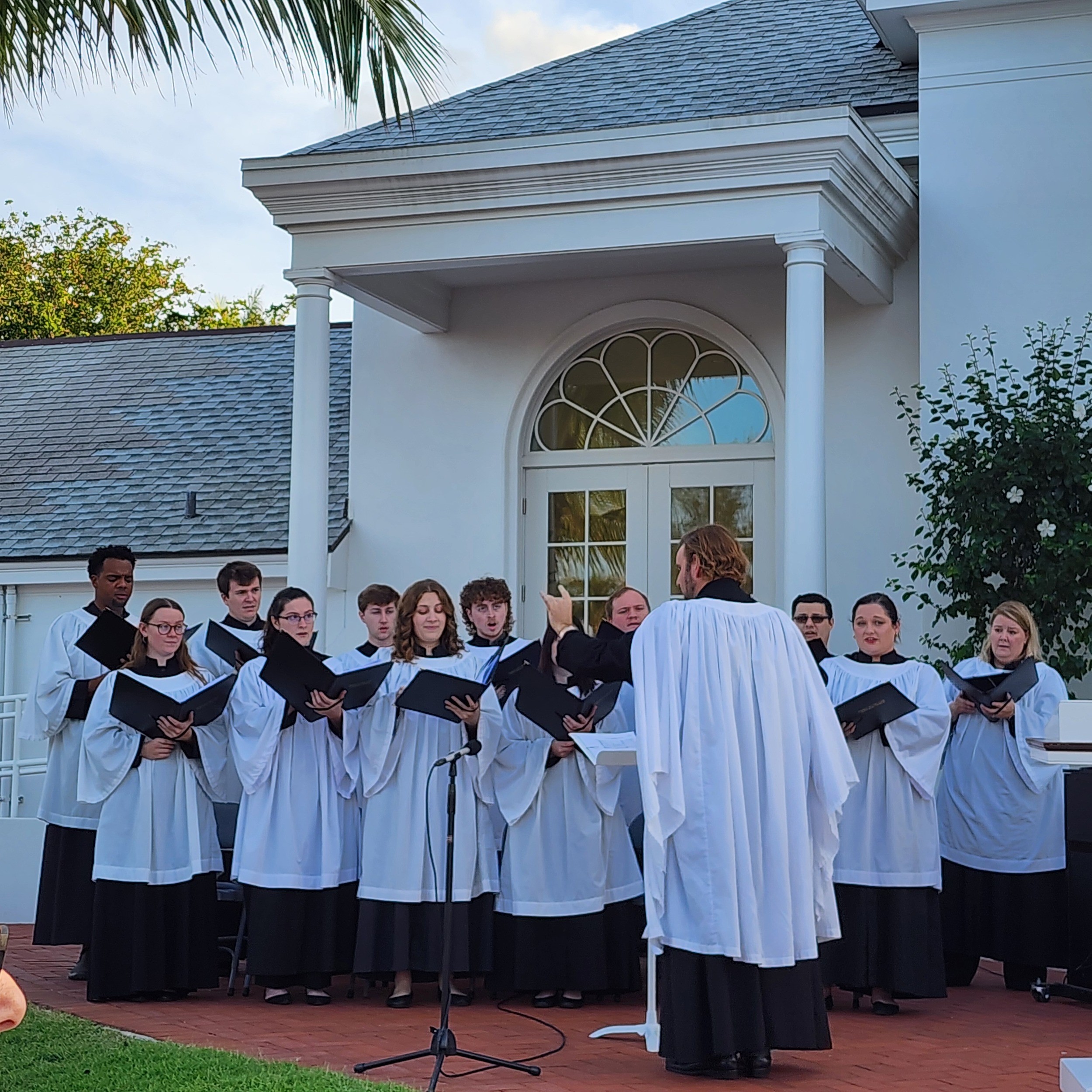 Christmas-by-the-Cove choir