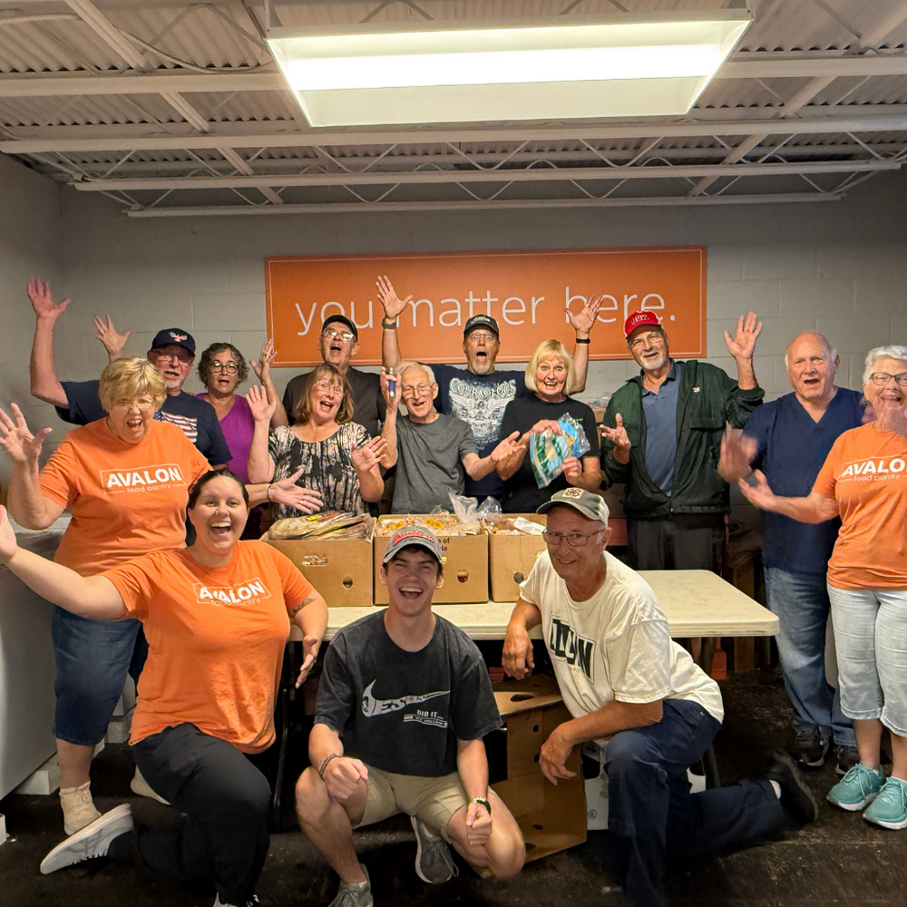 Equipo de voluntarios del banco de alimentos de Avalon
