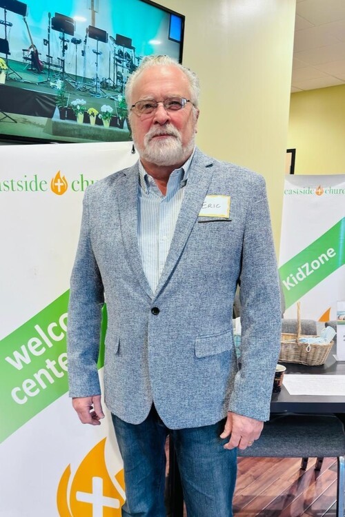 Picture of at-large Oversight Team member Eric Schoenhardt.