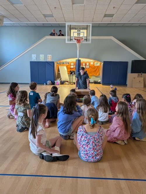 Kid's learning about Jesus