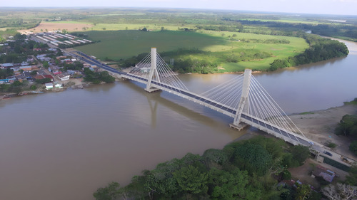 Puente Puerto Lleras sobre el r&iacute;&shy;o Ariari